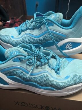 Men's Under Armour Curry 11 Mouthguard Sneakers Size 10